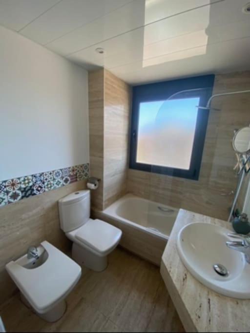 Apartament Atico Con Terraza Enorme